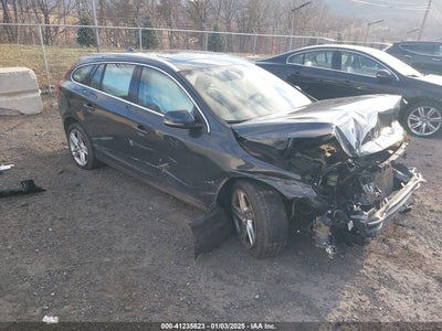 VOLVO V60 2015
