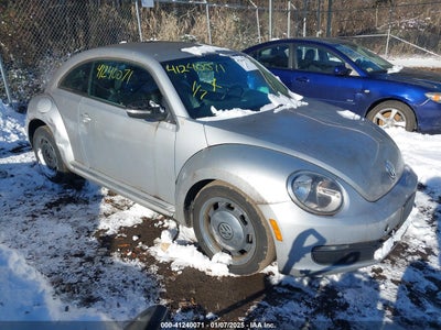 VOLKSWAGEN BEETLE 2012