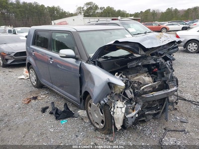 SCION XB 2010