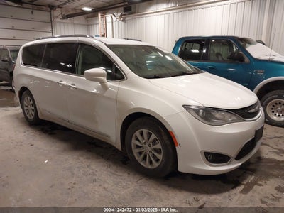 CHRYSLER PACIFICA 2018