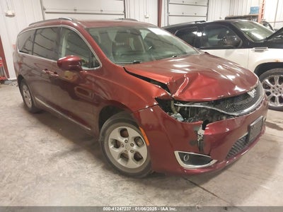 CHRYSLER PACIFICA 2017