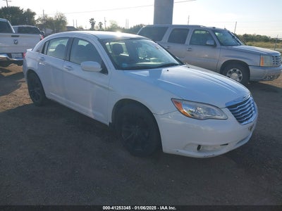 CHRYSLER 200 2013