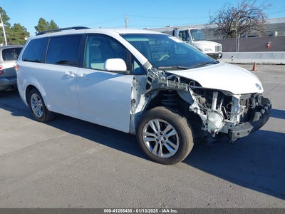 TOYOTA SIENNA 2011