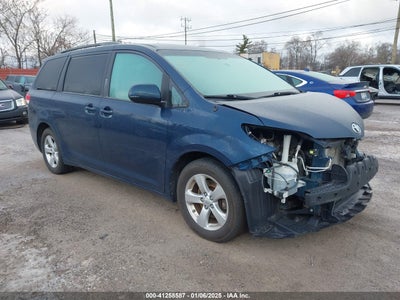 TOYOTA SIENNA 2011
