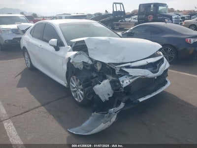 TOYOTA CAMRY 2018