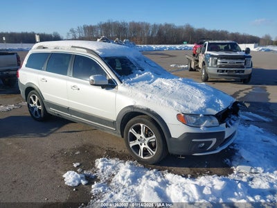 VOLVO XC70 2015