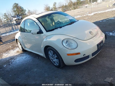 VOLKSWAGEN NEW BEETLE 2009