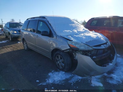 TOYOTA SIENNA 2010
