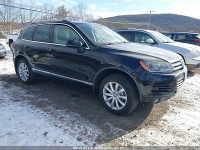 VOLKSWAGEN TOUAREG 2011