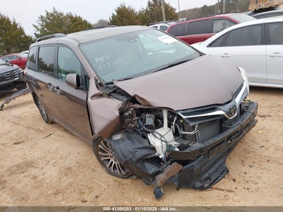 TOYOTA SIENNA 2019
