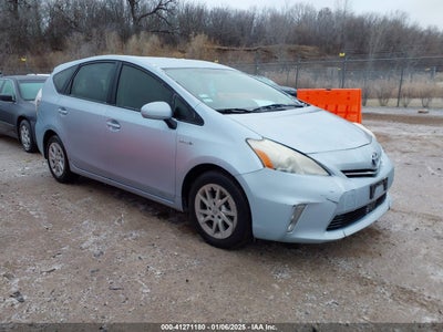 TOYOTA PRIUS V 2013