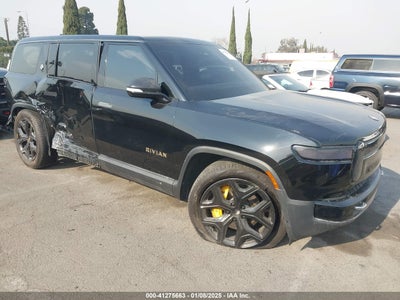 RIVIAN R1S 2023