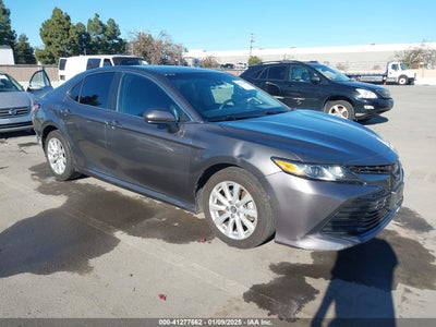 TOYOTA CAMRY 2018