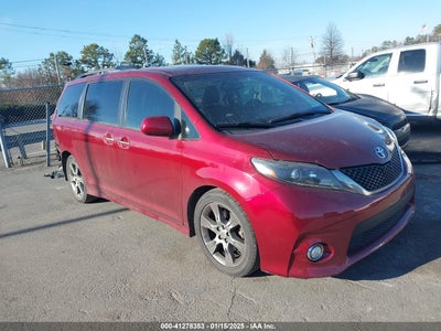 TOYOTA SIENNA 2016