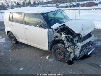 SCION XB 2009
