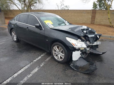 INFINITI Q40 2015
