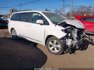 TOYOTA SIENNA 2013