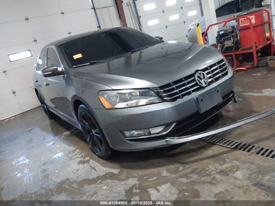 VOLKSWAGEN PASSAT 2013