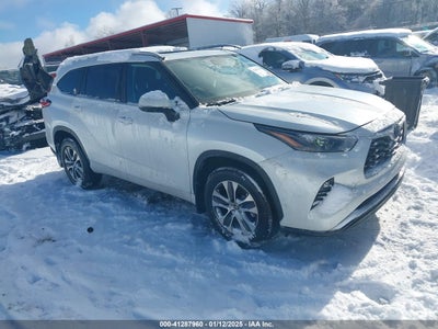 TOYOTA HIGHLANDER 2023
