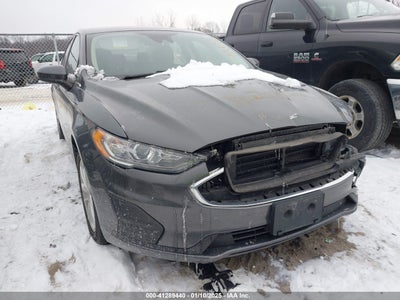 FORD FUSION HYBRID 2019