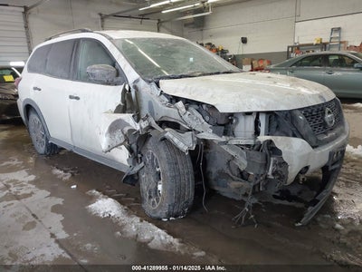 NISSAN PATHFINDER 2019