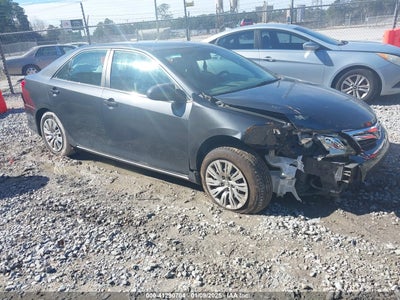TOYOTA CAMRY 2014