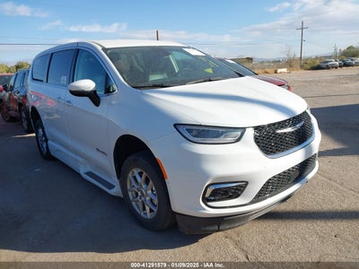 CHRYSLER PACIFICA 2023