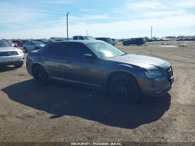 CHRYSLER 300 2015