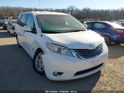 TOYOTA SIENNA 2013