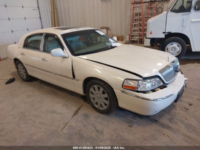 LINCOLN TOWN CAR 2007