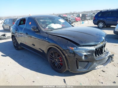 MASERATI LEVANTE 2022