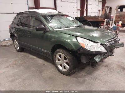 SUBARU OUTBACK 2013