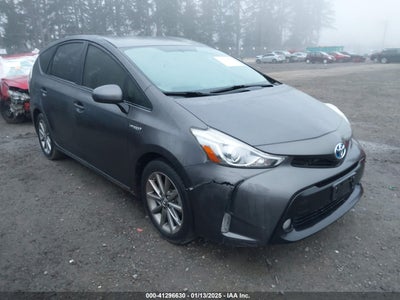 TOYOTA PRIUS V 2017