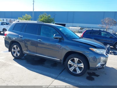 TOYOTA HIGHLANDER 2013