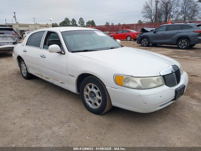 LINCOLN TOWN CAR 2002