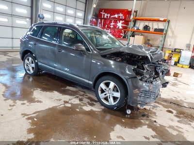 VOLKSWAGEN TOUAREG 2012