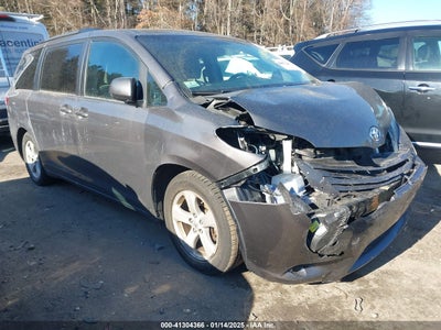 TOYOTA SIENNA 2017