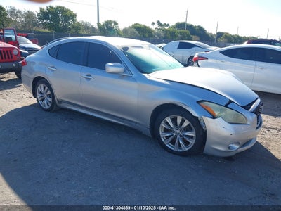INFINITI M37 2011