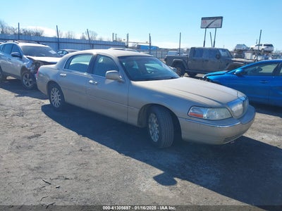 LINCOLN TOWN CAR 2006