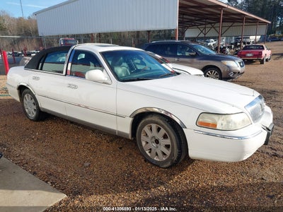 LINCOLN TOWN CAR 2003
