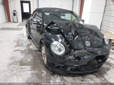 VOLKSWAGEN BEETLE 2013