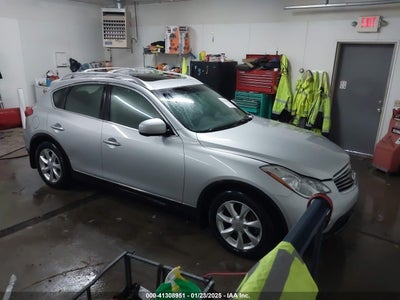 INFINITI EX35 2010