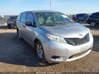 TOYOTA SIENNA 2013