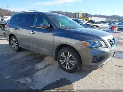 NISSAN PATHFINDER 2017