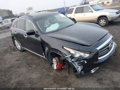 INFINITI QX70 2014