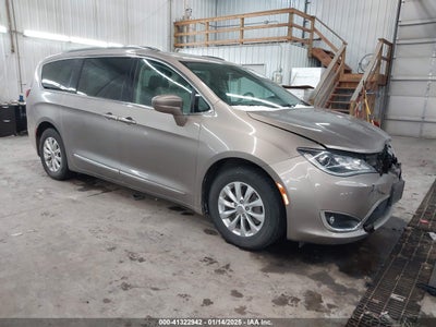 CHRYSLER PACIFICA 2018