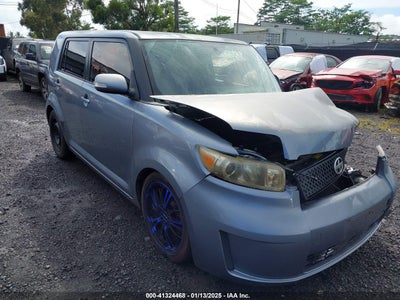 SCION XB 2010