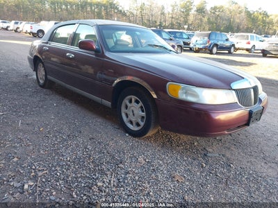 LINCOLN TOWN CAR 2001