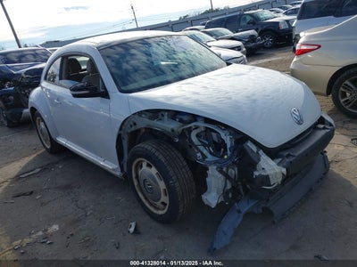 VOLKSWAGEN BEETLE 2014