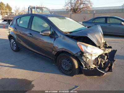 TOYOTA PRIUS C 2015